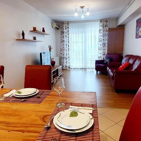 Summer Lake Apartment Mamaia Exterior photo