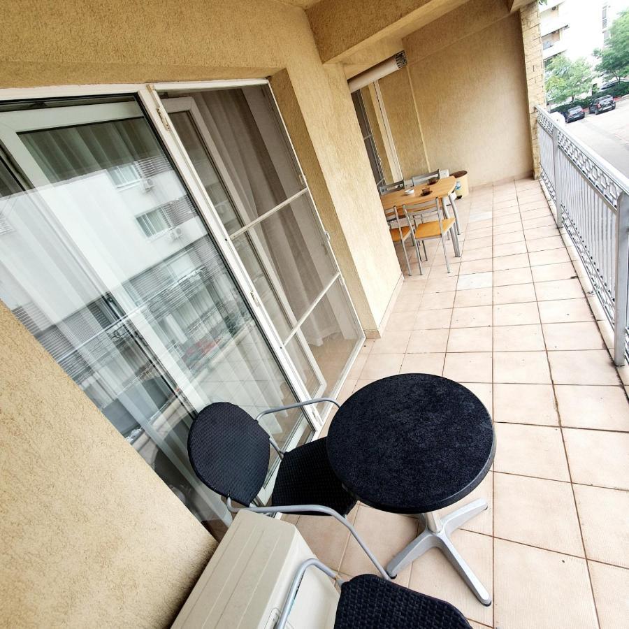 Summer Lake Apartment Mamaia Exterior photo
